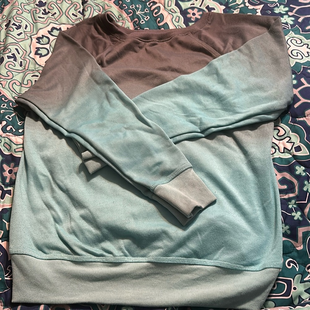 Women's large dress top. Good condition.